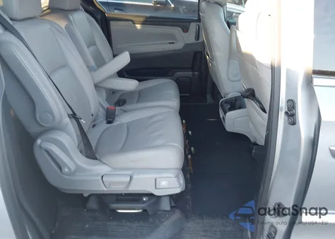 2018 Honda Odyssey Elite z USA, uszkodzony, nr VIN 5FNRL6H91JB099497